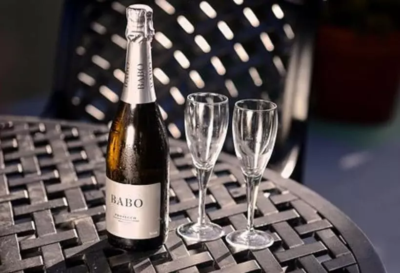 Fotos del hotel The Russell:  9