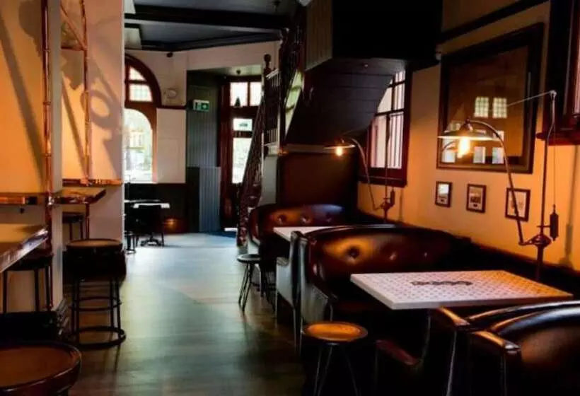 Fotos del hotel The Russell:  14