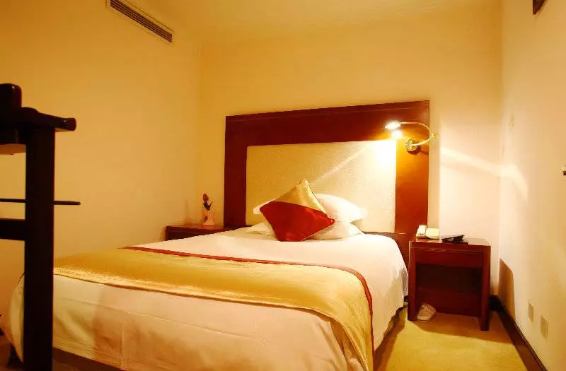 Fotos del hotel HuaJun Suite:  8