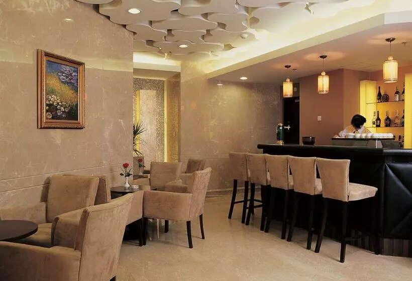 Fotos del hotel Howard Johnson All Suites:  7