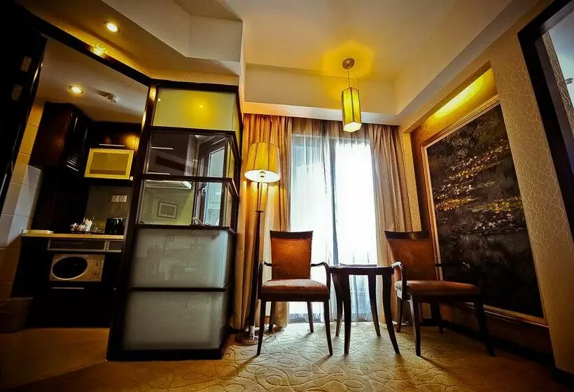 Fotos del hotel Howard Johnson All Suites:  20