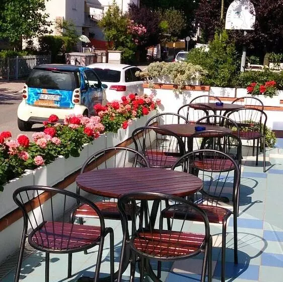 Fotos del hotel Sirena:  7