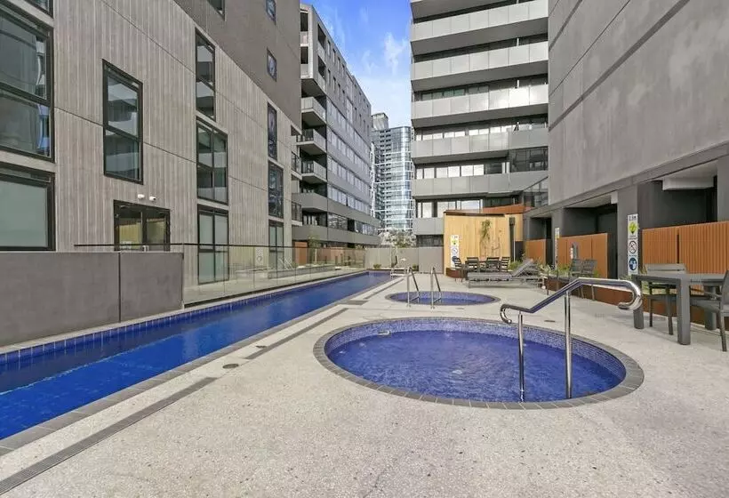 Adina Apartment  West Melbourne