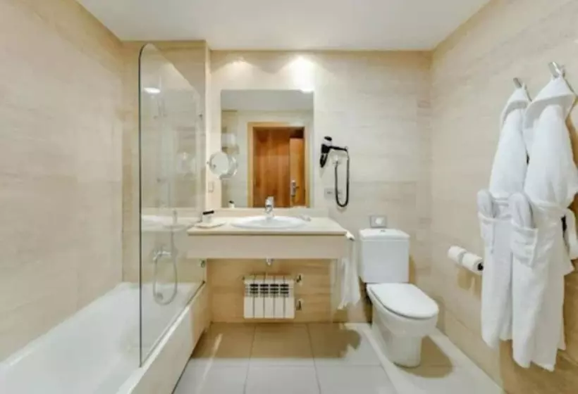 Fotos del hotel Antik San Sebastián:  8