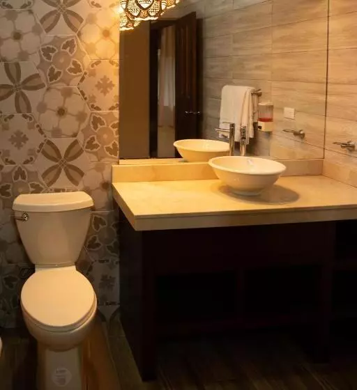 Fotos del hotel Evergreen Lodge:  7