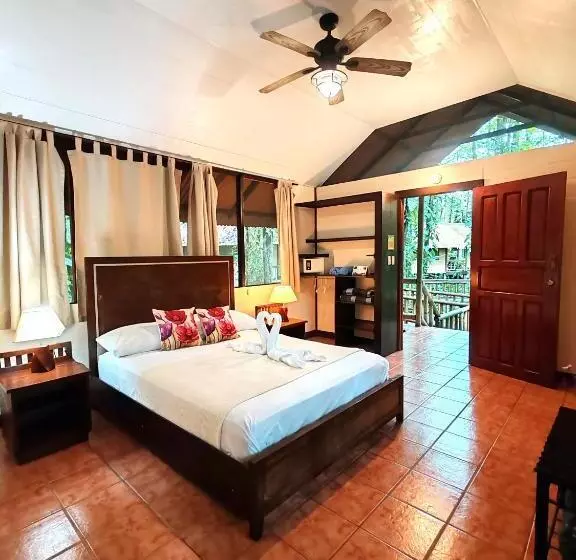 Fotos del hotel Evergreen Lodge:  11