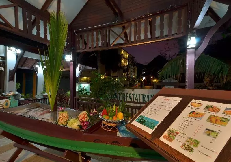 Fotos del hotel First Bungalow Beach Resort:  2