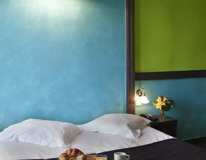 Fotos del hotel Adonis Marseille Vieux-Port:  5