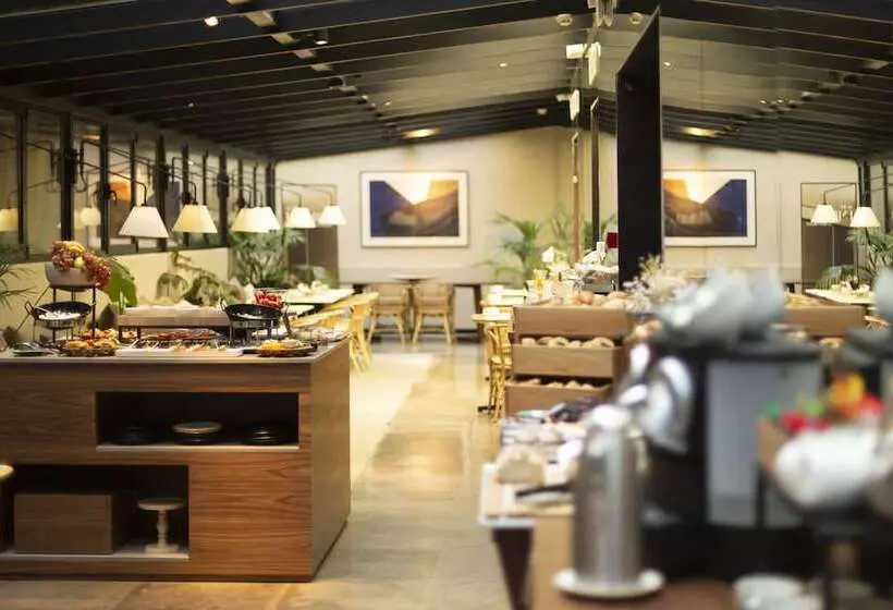 Fotos del hotel Icon Embassy:  4