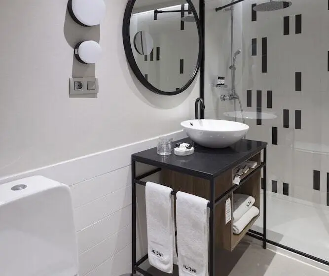 Fotos del hotel Icon Embassy:  6