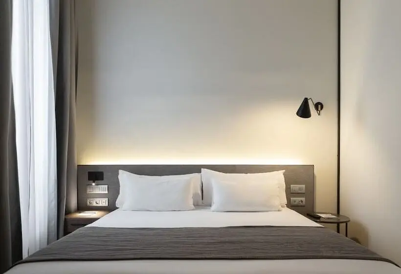 Fotos del hotel Icon Embassy:  8