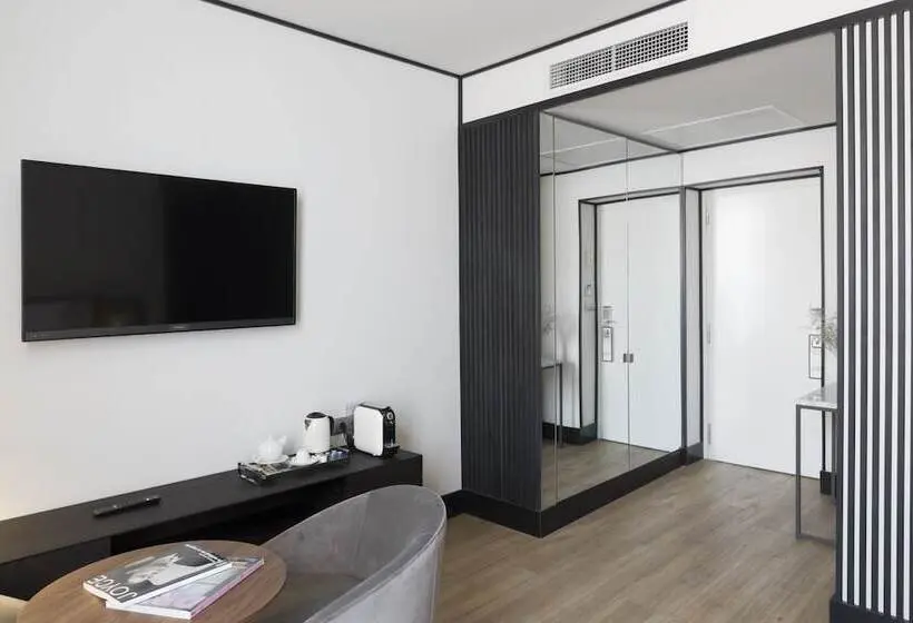 Fotos del hotel Icon Embassy:  17