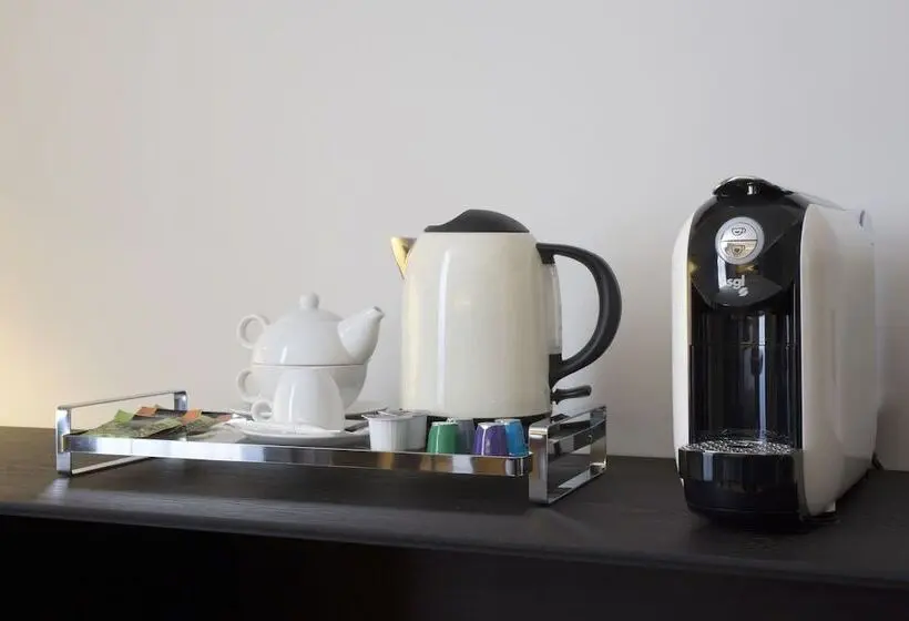 Fotos del hotel Icon Embassy:  14