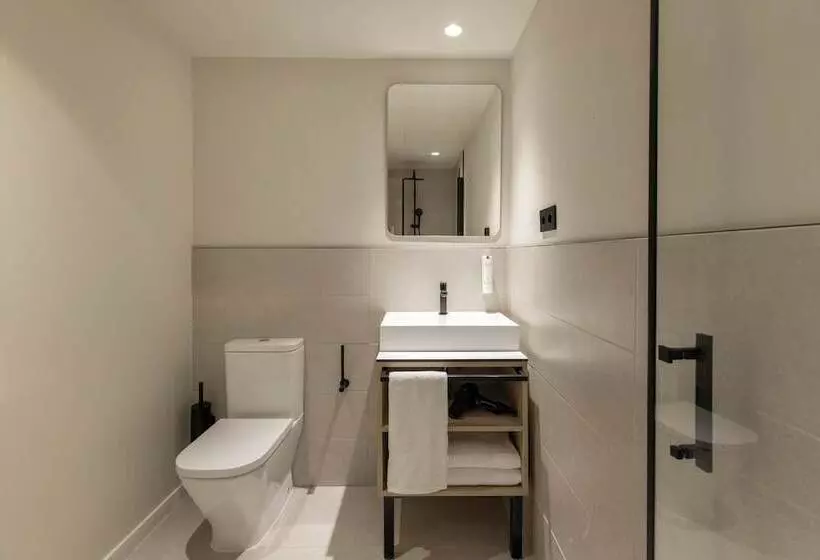 Fotos del hotel Naitly Ronda Sant Antoni Barcelona:  12