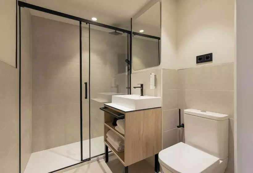 Fotos del hotel Naitly Ronda Sant Antoni Barcelona:  8