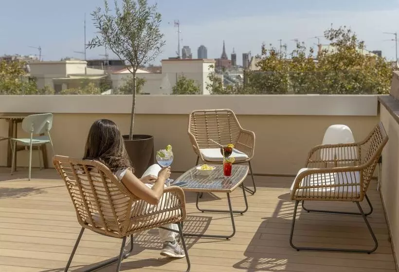 Fotos del hotel Naitly Ronda Sant Antoni Barcelona:  11