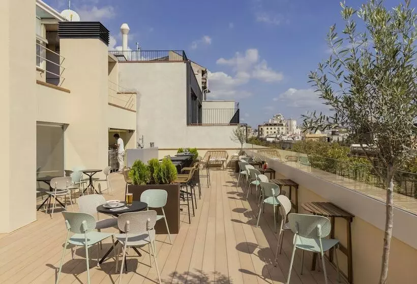 Fotos del hotel Naitly Ronda Sant Antoni Barcelona:  3