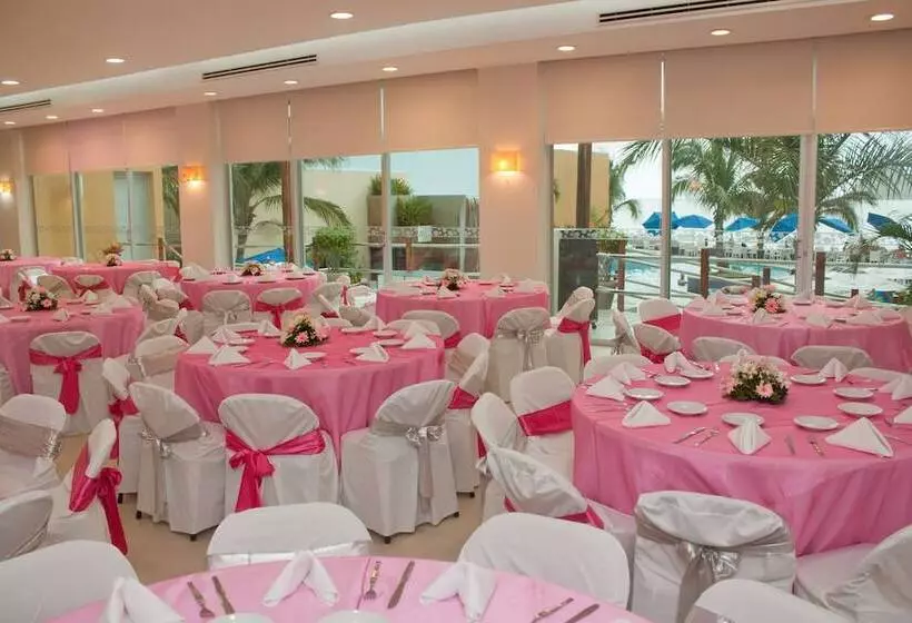 Fotos del hotel Las Flores Beach Resort:  32