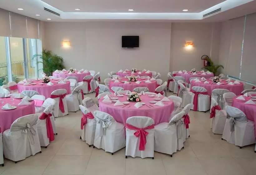 Fotos del hotel Las Flores Beach Resort:  31