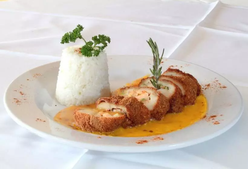 Fotos del hotel Las Flores Beach Resort:  10