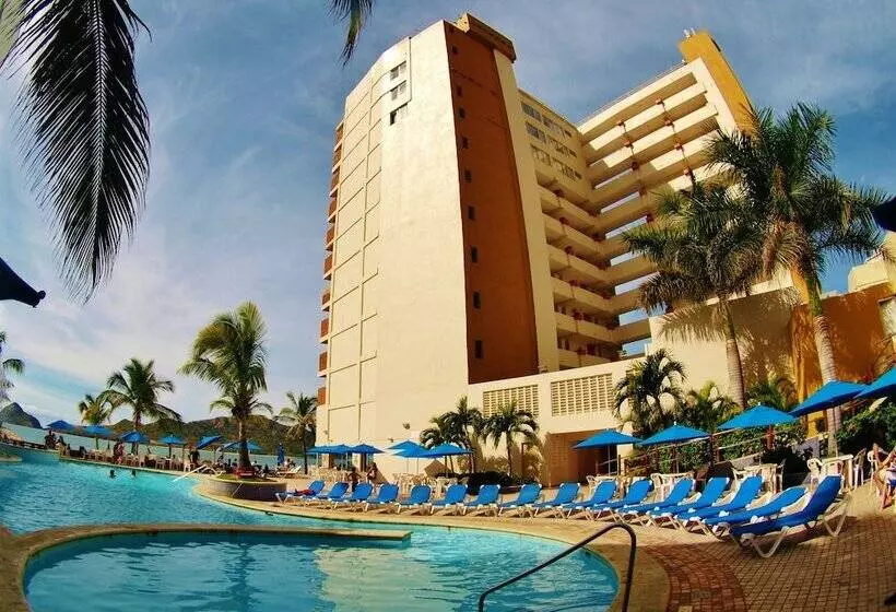 Fotos del hotel Las Flores Beach Resort:  26