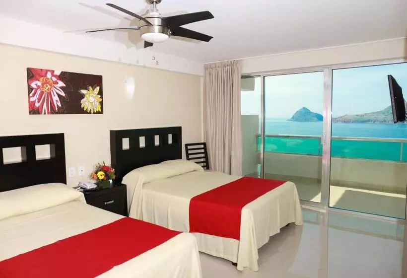 Fotos del hotel Las Flores Beach Resort:  2