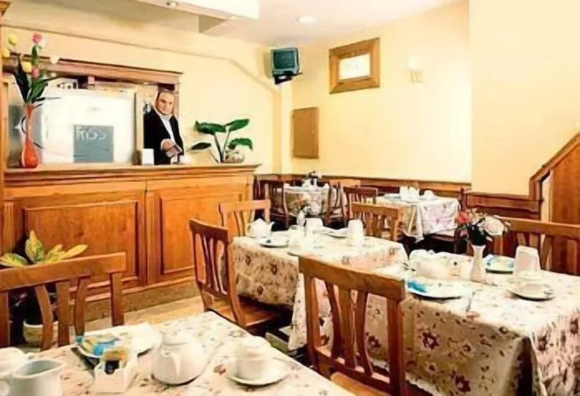 Fotos del hotel Kriss:  8