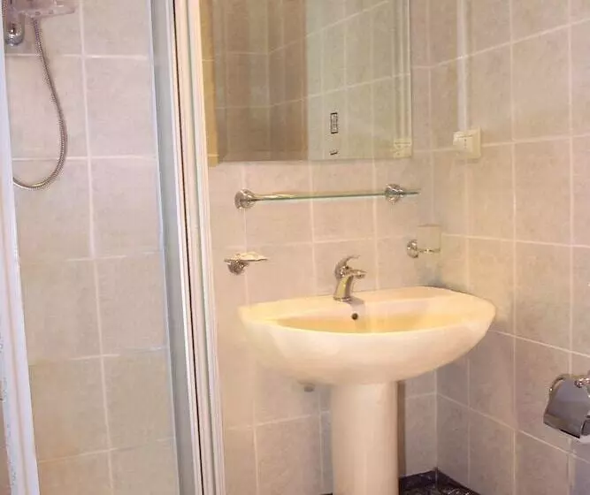 Fotos del hotel Kriss:  9