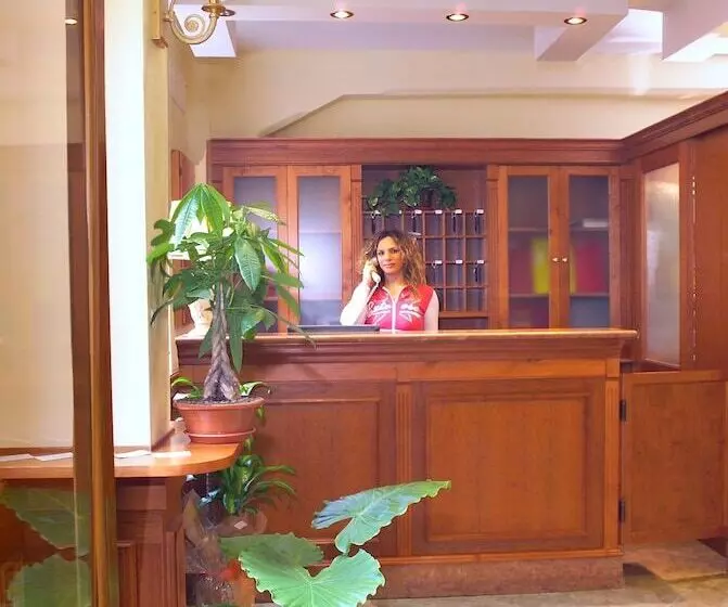 Fotos del hotel Kriss:  2