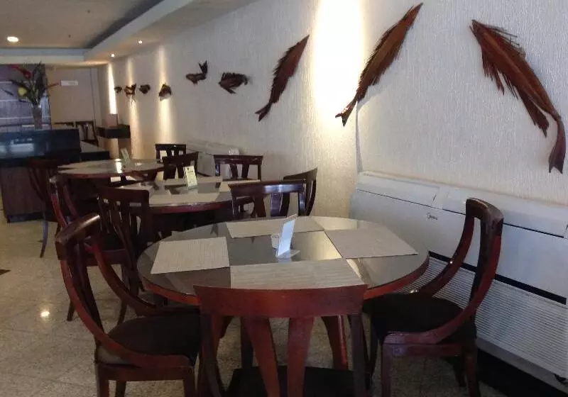 Fotos del hotel Plaza Praia Suítes:  8