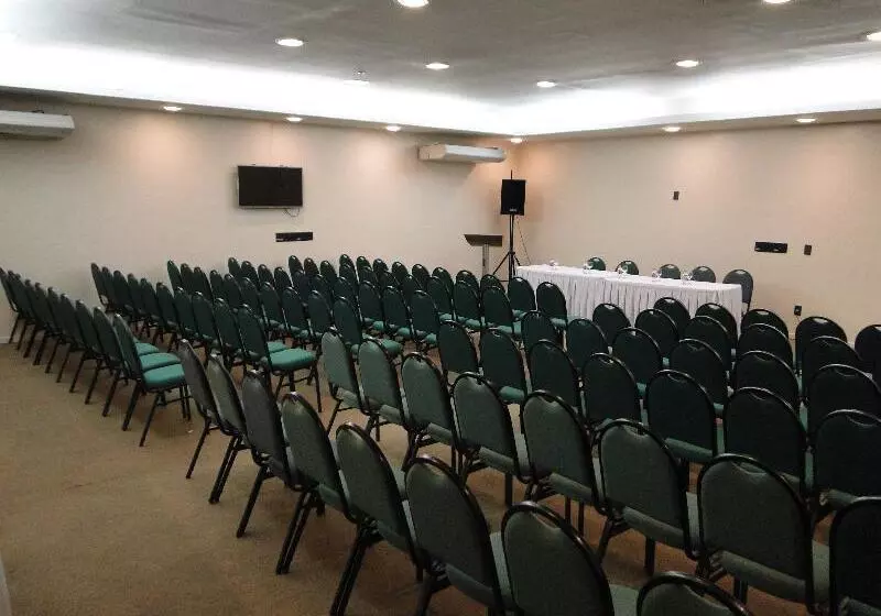 Fotos del hotel Plaza Praia Suítes:  13