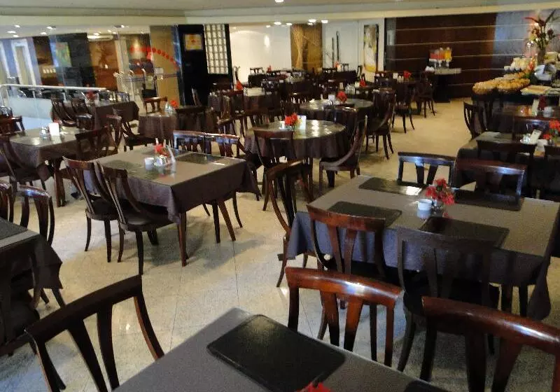 Fotos del hotel Plaza Praia Suítes:  3