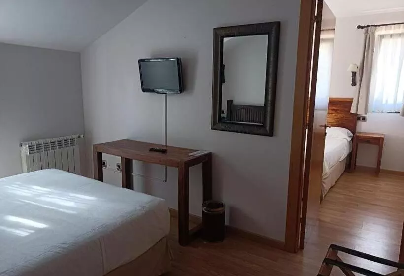 Fotos del hotel Rural Casa De Campo:  9