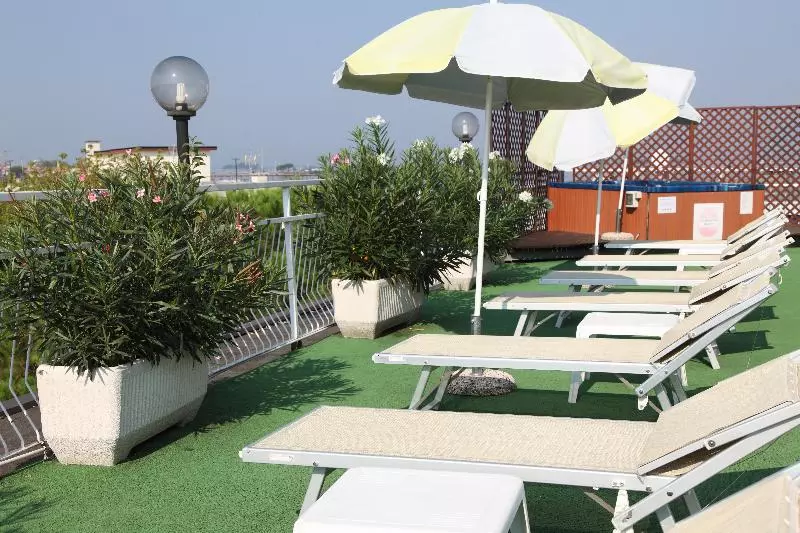 Fotos del hotel Aparthotel Touring:  6