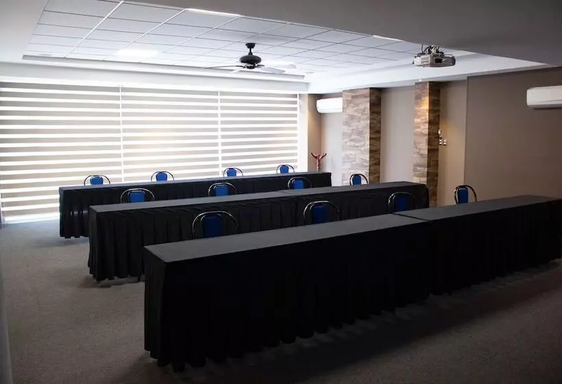 Fotos del hotel Diana Del Bosque By Dot Urban:  15