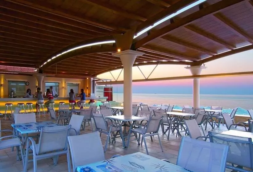 Fotos del hotel Eva Bay Hotel On The Beach:  11