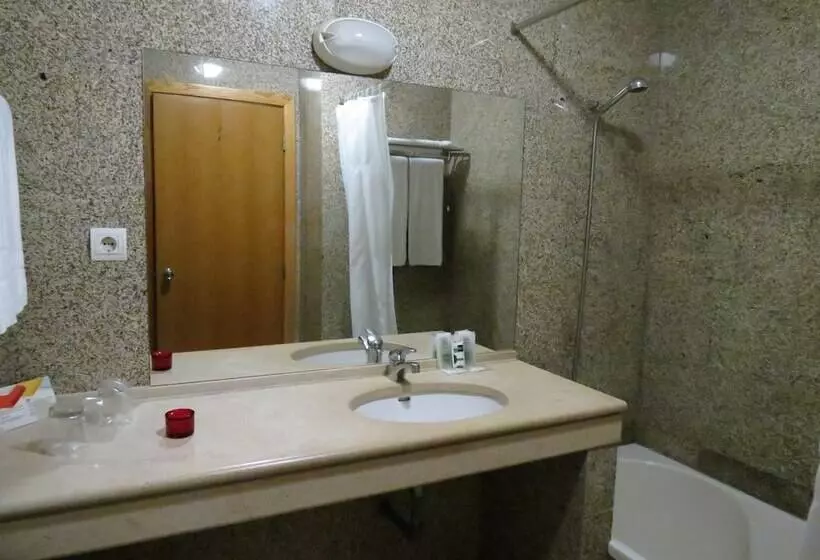 Fotos del hotel Dom Jorge De Lencastre:  14