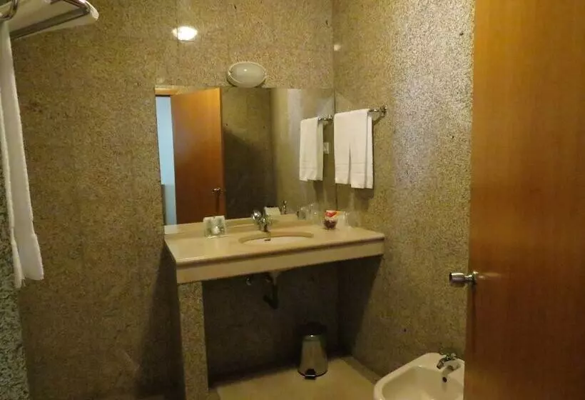 Fotos del hotel Dom Jorge De Lencastre:  11