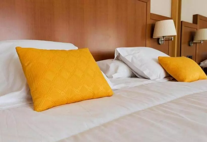 Fotos del hotel Puerta de Sahagún:  21