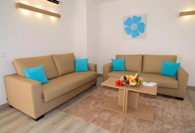Fotos del hotel Cala Llenya Resort Ibiza:  25