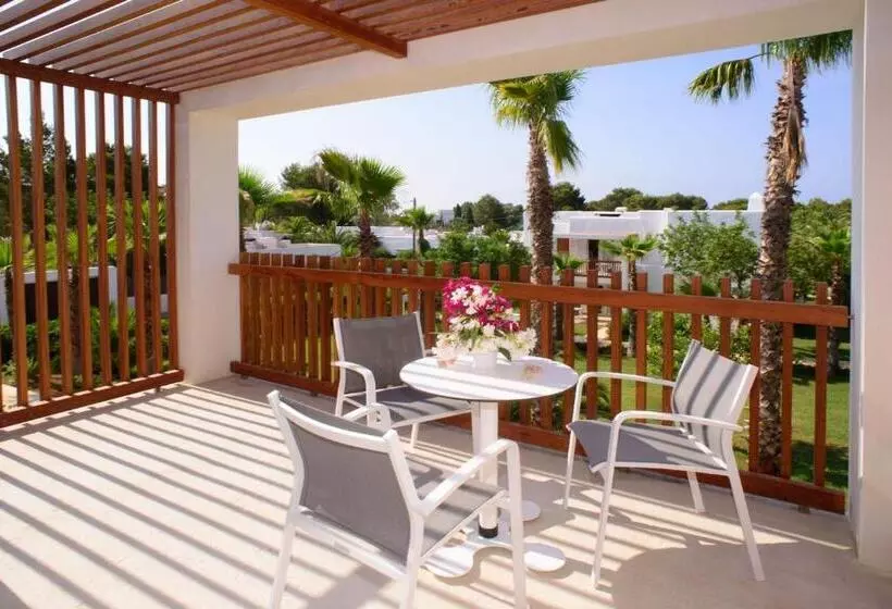 Fotos del hotel Cala Llenya Resort Ibiza:  7