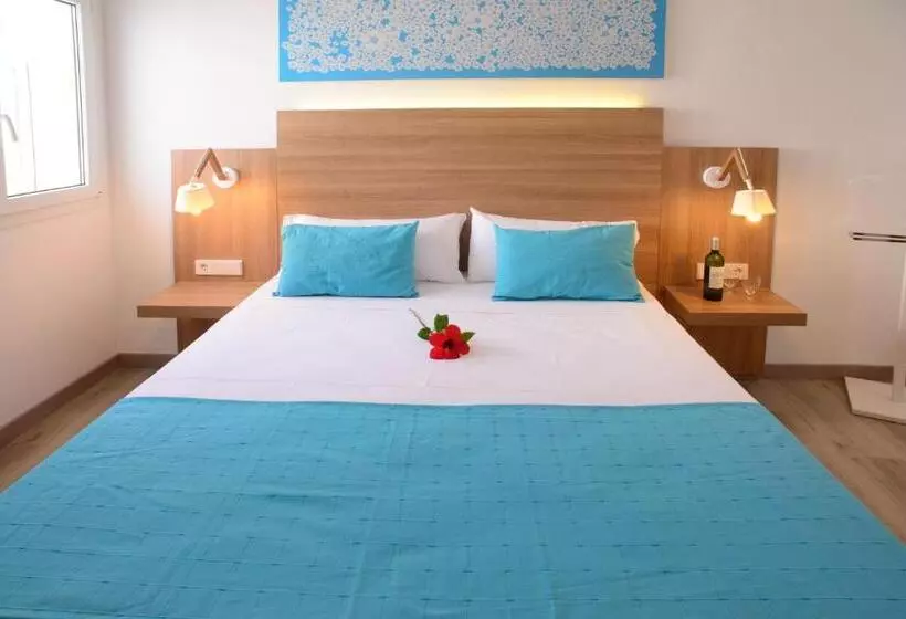 Fotos del hotel Cala Llenya Resort Ibiza:  17