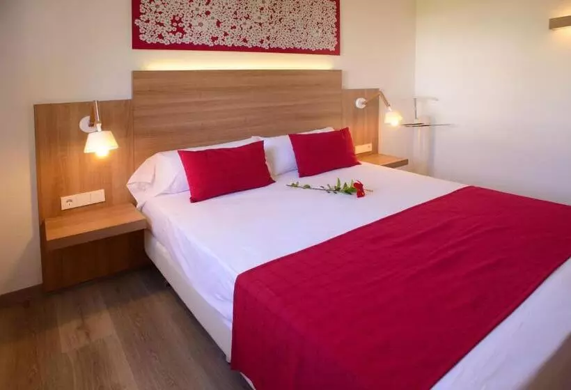 Fotos del hotel Cala Llenya Resort Ibiza:  19