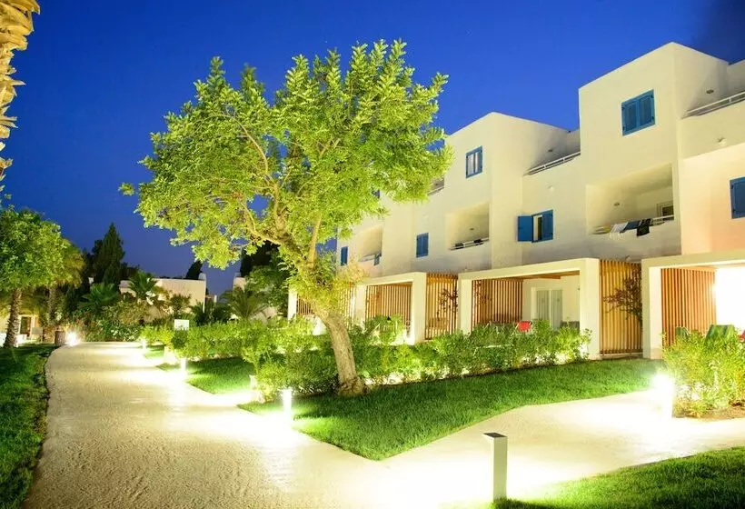 Fotos del hotel Cala Llenya Resort Ibiza:  8