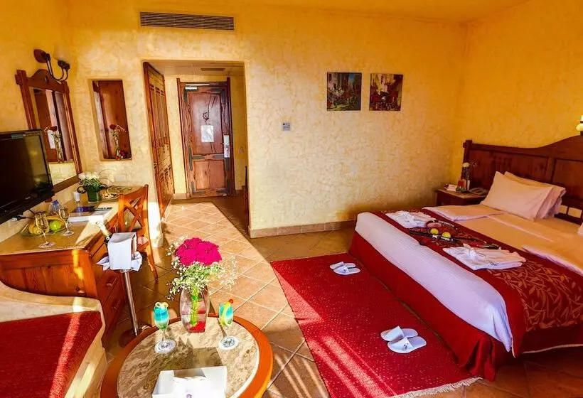 Fotos del hotel Charmillion Sea Life Resort:  24