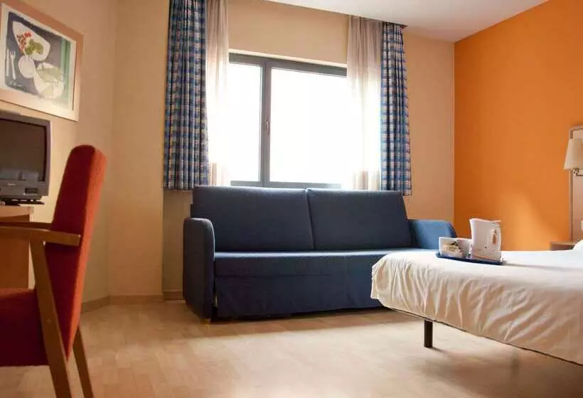 Fotos del hotel Travelodge Barcelona Fira:  20