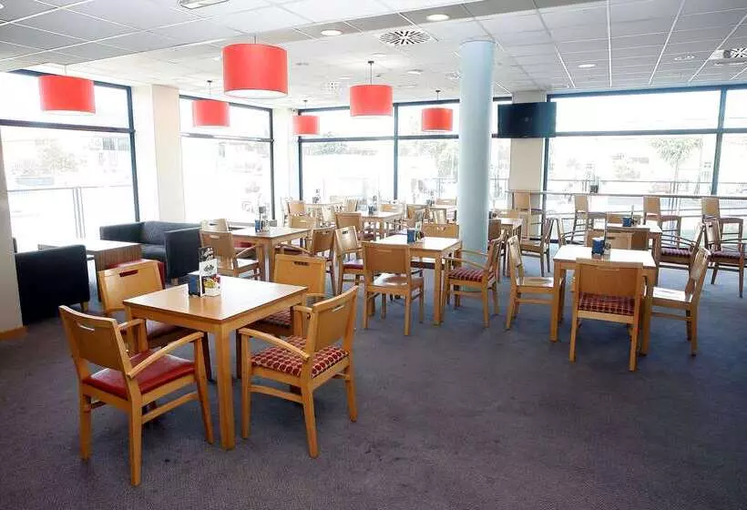 Fotos del hotel Travelodge Barcelona Fira:  8