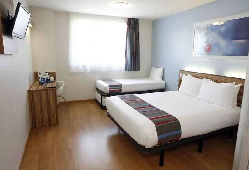 Fotos del hotel Travelodge Barcelona Fira:  10