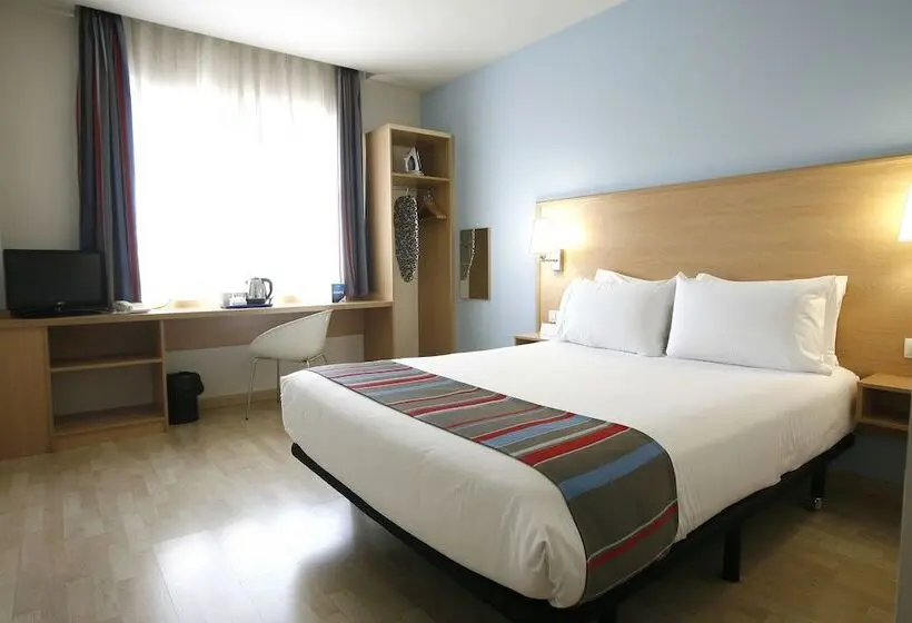 Fotos del hotel Travelodge Barcelona Fira:  19