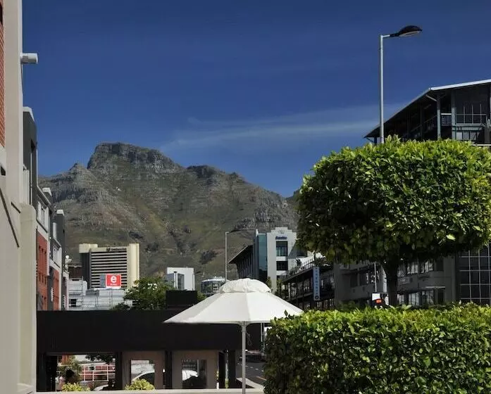 Fotos del hotel Protea  By Marriott Cape Town Victoria Junction:  12